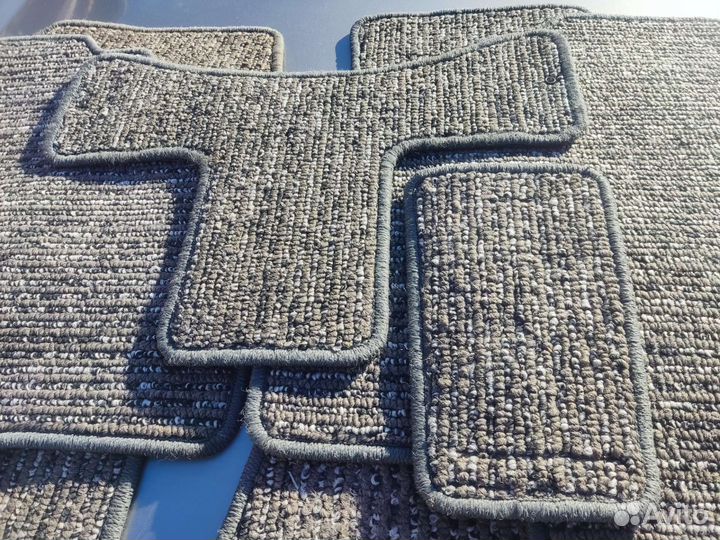 Коврики салона для Nissan Tino HV10