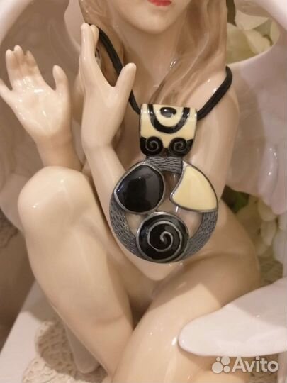 Подвески. Серьги. Браслеты