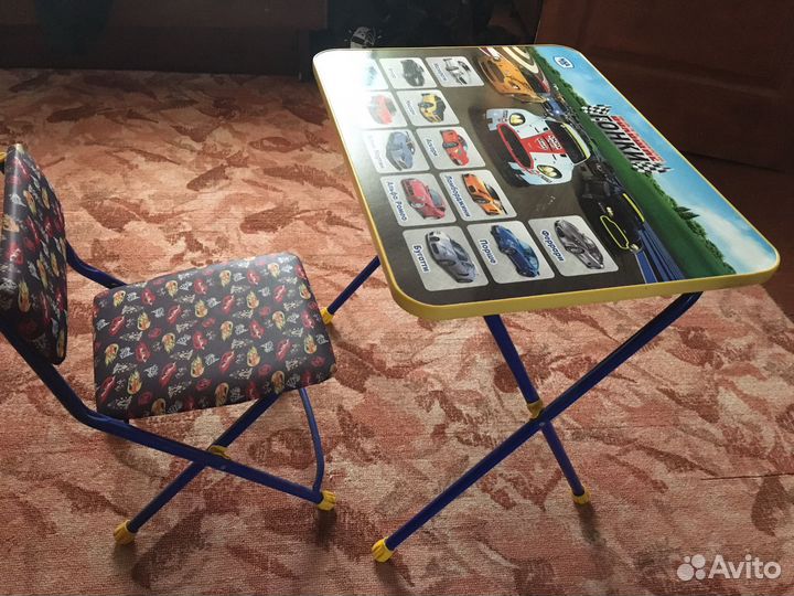 Столик детский со стульчиком
