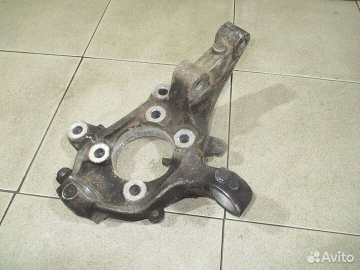 Кулак поворотный передний правый Ford Explorer 5