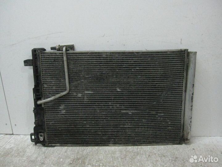 Радиатор кондиционера передний Mercedes-Benz