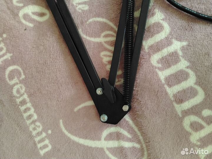 Микрофон и стойка