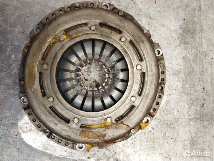 Корзина сцепления Ford Focus 3 хетчбэк 1.6L