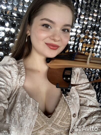 Скрипачка музыкант