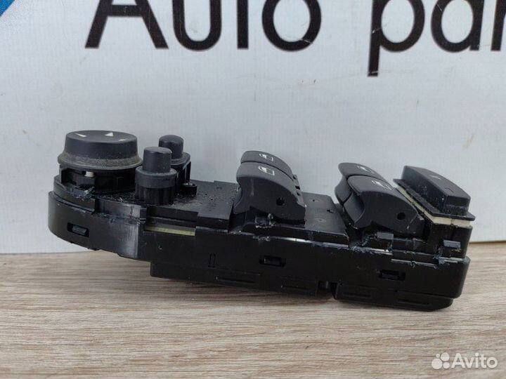 Кнопка стеклоподъемника передняя правая Bmw X5 E70