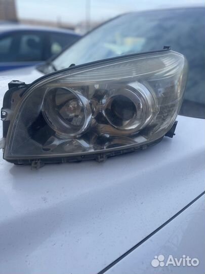 Фара Toyota rav 4