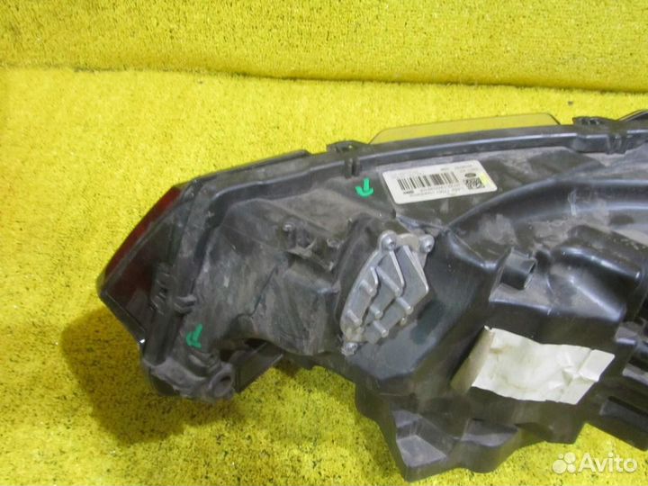 Фара правая Land Rover Discovery V