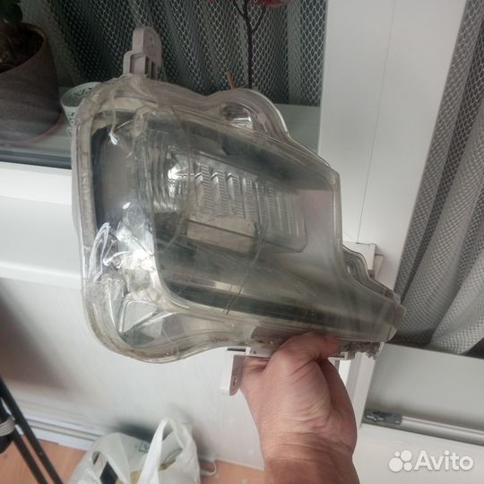 Правый габарит Шевроле Вольт 1