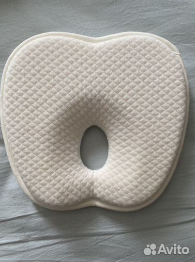 Анатомическая подушка для новорожденных