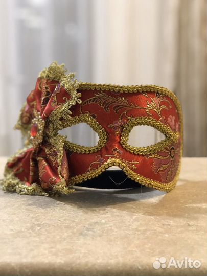 Маска карнавальная
