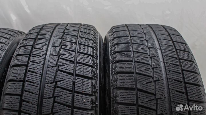 Bridgestone Blizzak Revo GZ 215/60 R17 96S