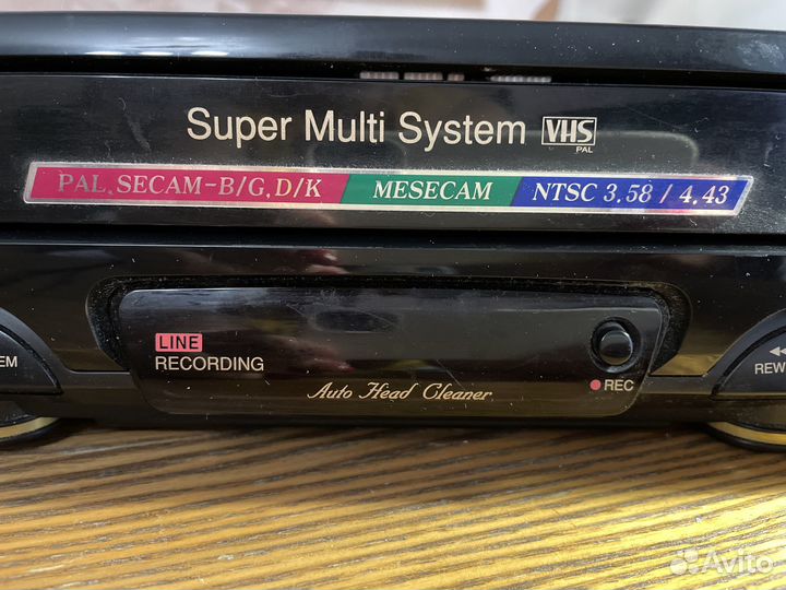 Видеомагнитофон LG