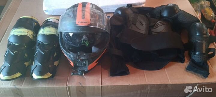 Эндуро экипировка. Наколенники/шлем/черепаха