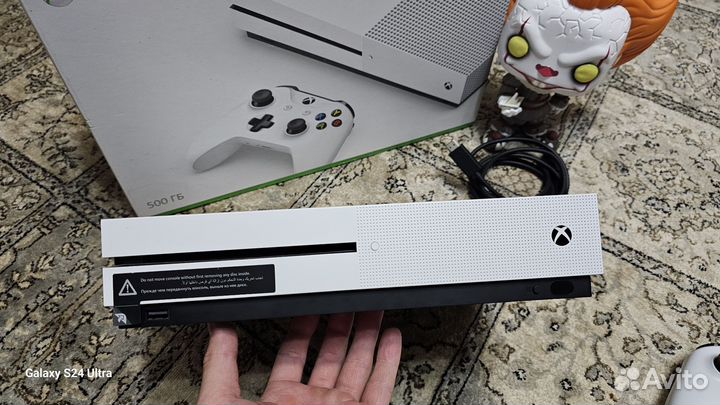 Xbox One S