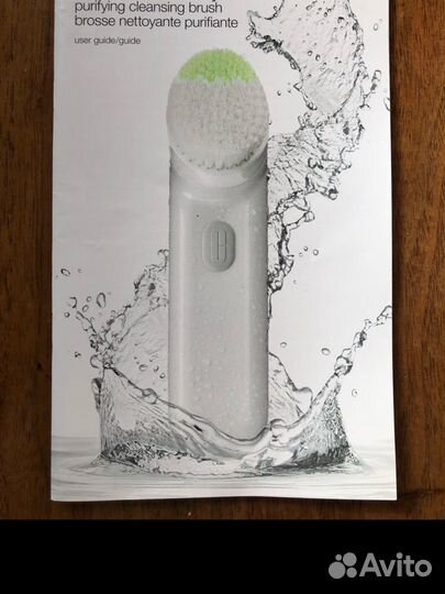 Очищающая щетка для лица Clinique Sonic System