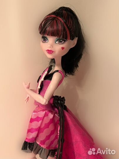 Кукла монстр хай; Дракулаура- Летучая Мышь