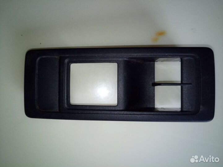 Рамка кнопок стеклоподъемников vw t6