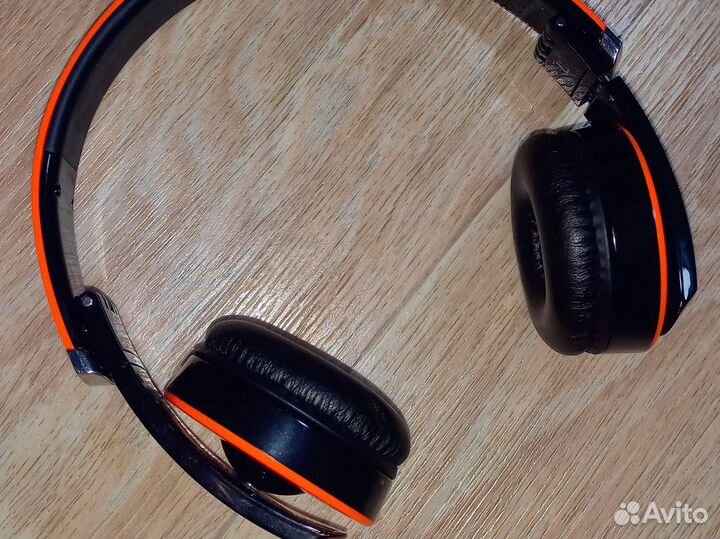 Беспроводные наушники с микрофоном Harper HB-400