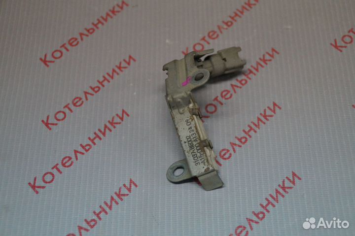 Nissan 31037-8E002 Резистор кпп