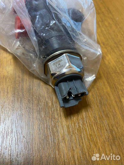 Датчик давл.топлива citroen jumper 2.2 1570P1