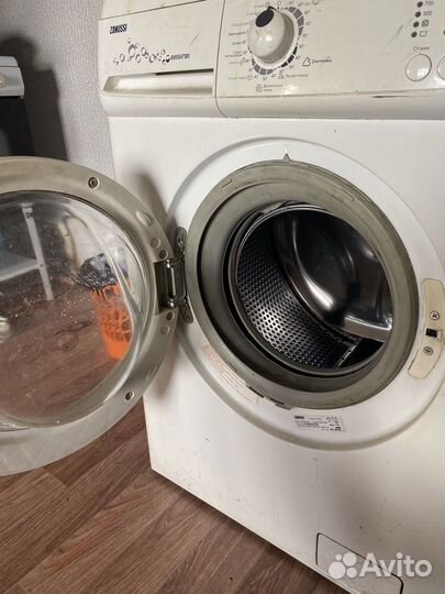 Стиральная машина на запчасти zanussi