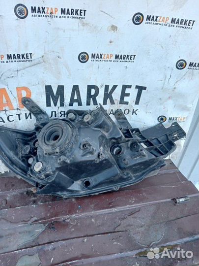 Фара перед лев Mitsubishi Outlander 2.4 4G69 2006
