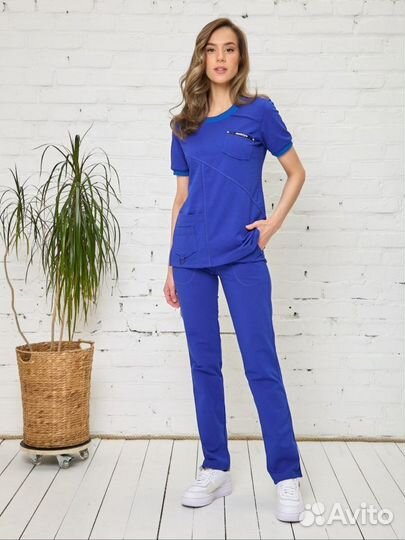 Медицинский костюм новый