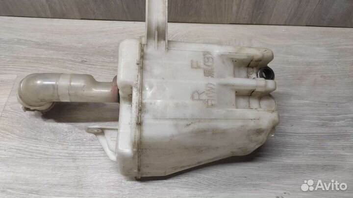 Бачок омывателя Мицубиси галант 8