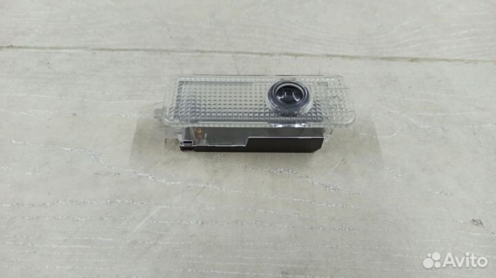 Плафон подсветки двери