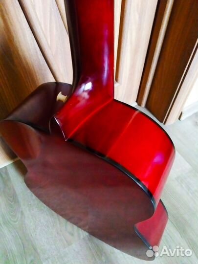 Новая гитара с чехлом и аксессуарами