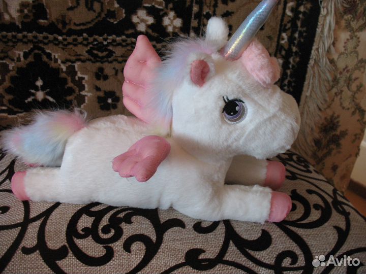 Большие и средние плюшевые игрушки