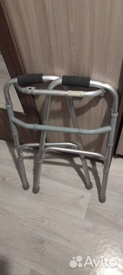 Ходунки для взрослых шагающие складные