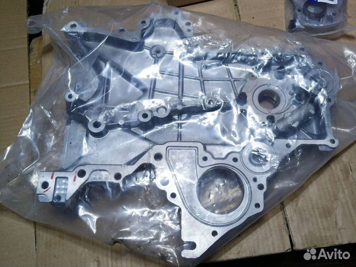 Крышка с насосом Kia Hyundai 213502B701