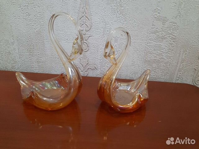 Статуэтка лебедь