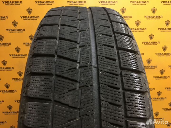 Bridgestone Blizzak Revo GZ 215/60 R17