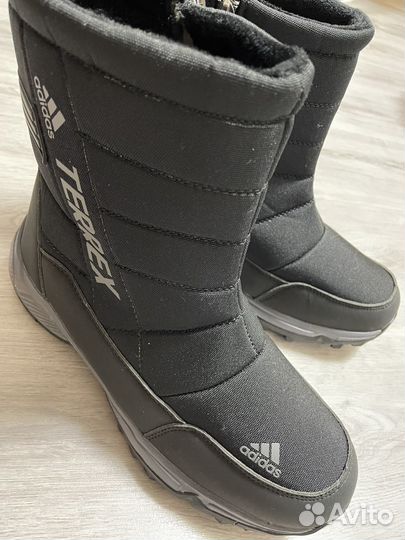 Продам дутики adidas