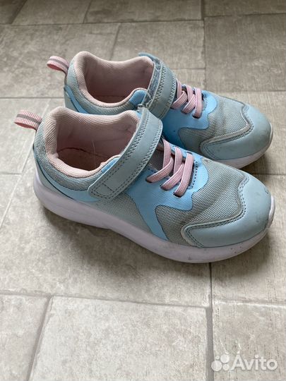 Кроссовки для девочки