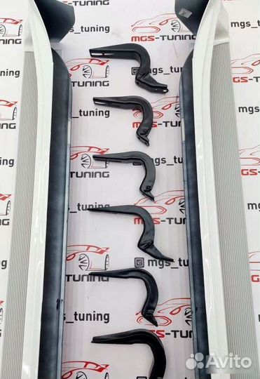 Пороги Land Cruiser Prado 150 стиль Lexus GX белые