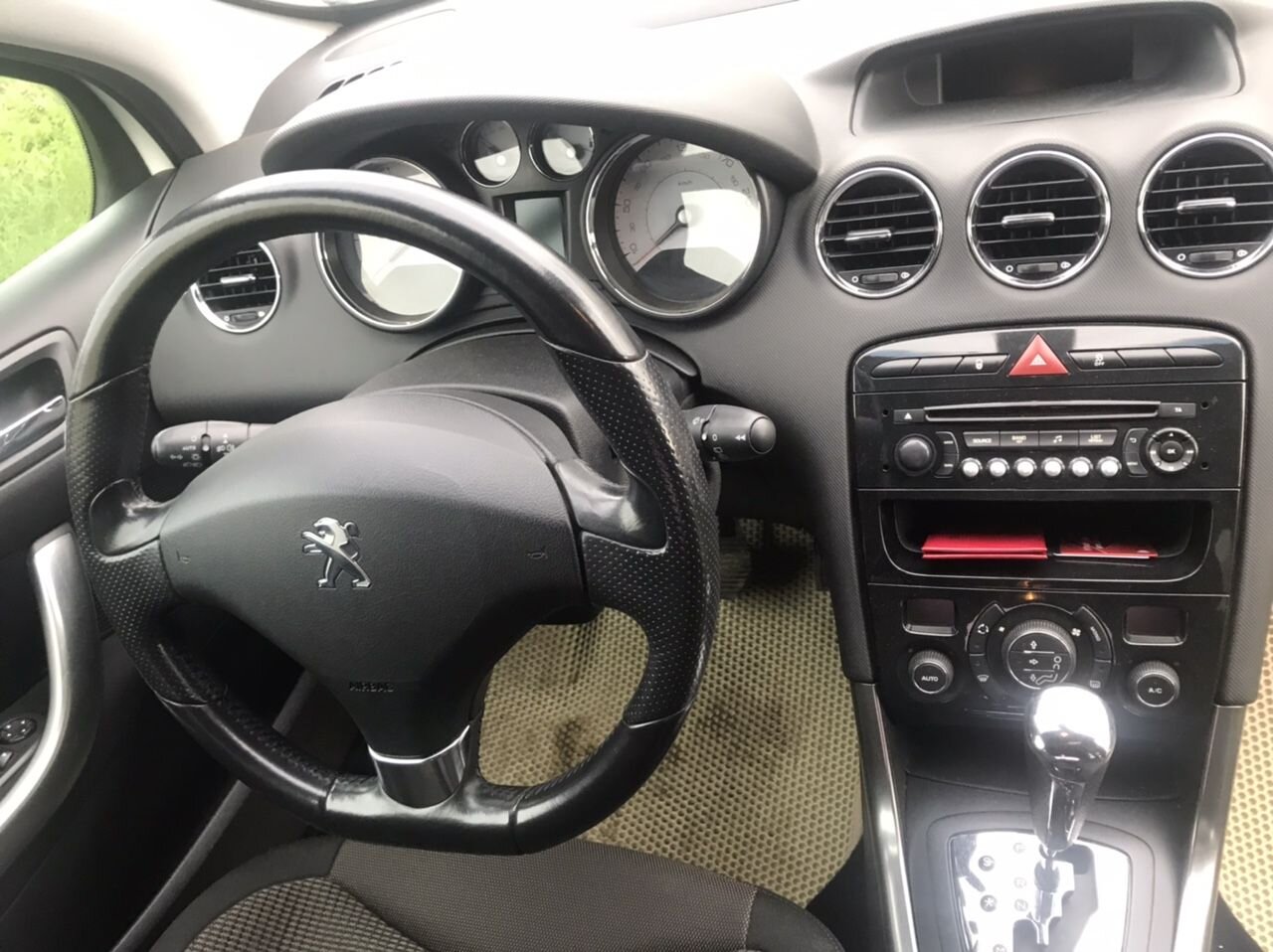 Peugeot 308: фото владельца