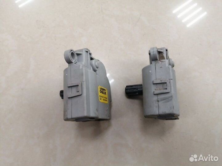 Сервопривод заслонок печки Kia Stinger седан G4KL