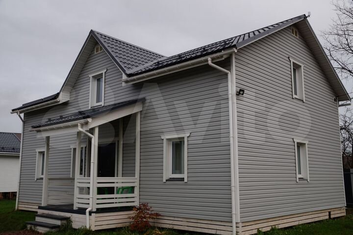 Коттедж 160 м² на участке 9 сот.