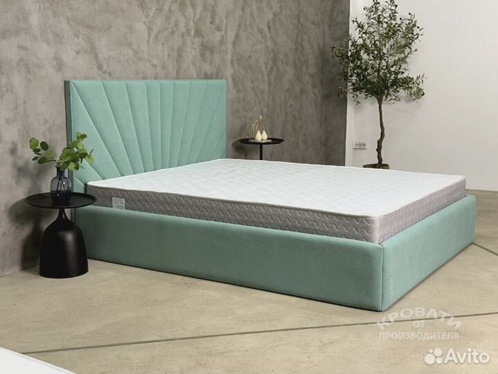 Кровать двуспальная эксклюзивная с мягким изголовьем 180x200