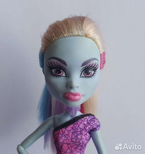 Кукла Монстер Хай — Эбби Боминейбл