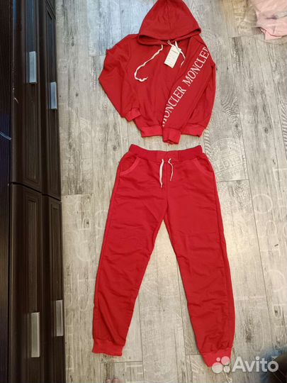 Спортивный костюм 40 42