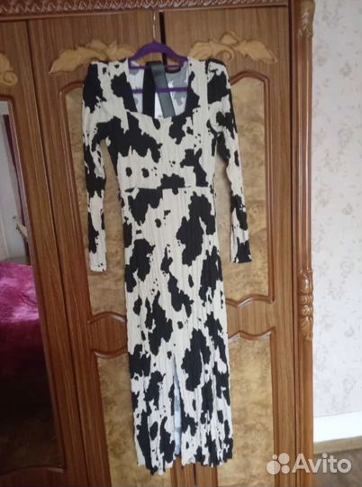 Продам платье новая,заказала размер не подашел