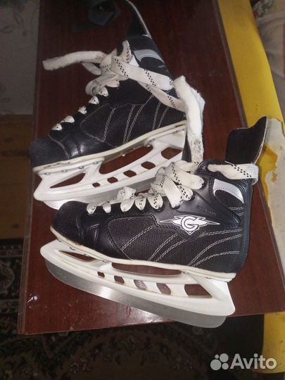 Коньки хоккейные 36 размер