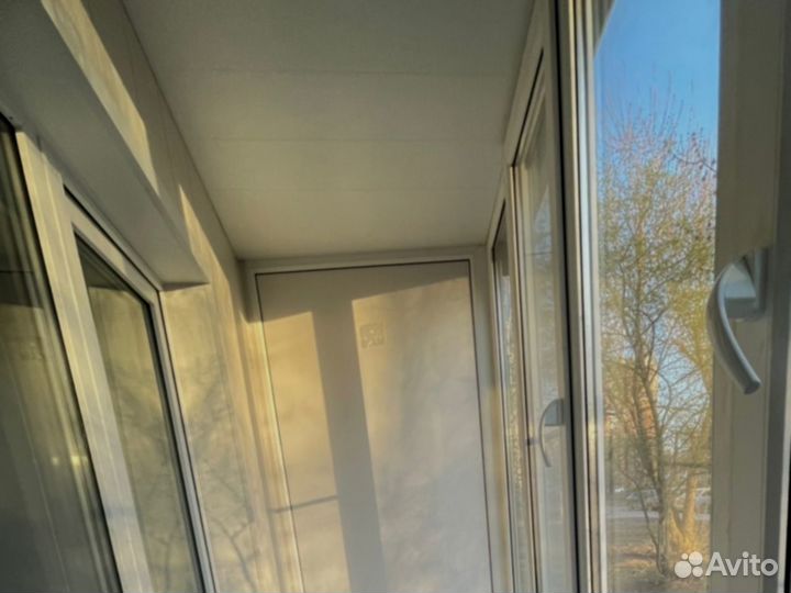 Остекление балкона t-8353
