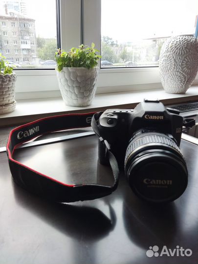 Продается зеркальный фотоаппарат