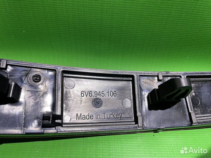 Отражатель правый Skoda Fabia 3 2015+