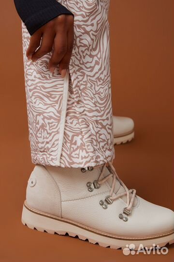 Горнолыжный комбинезон S 42/44 новый